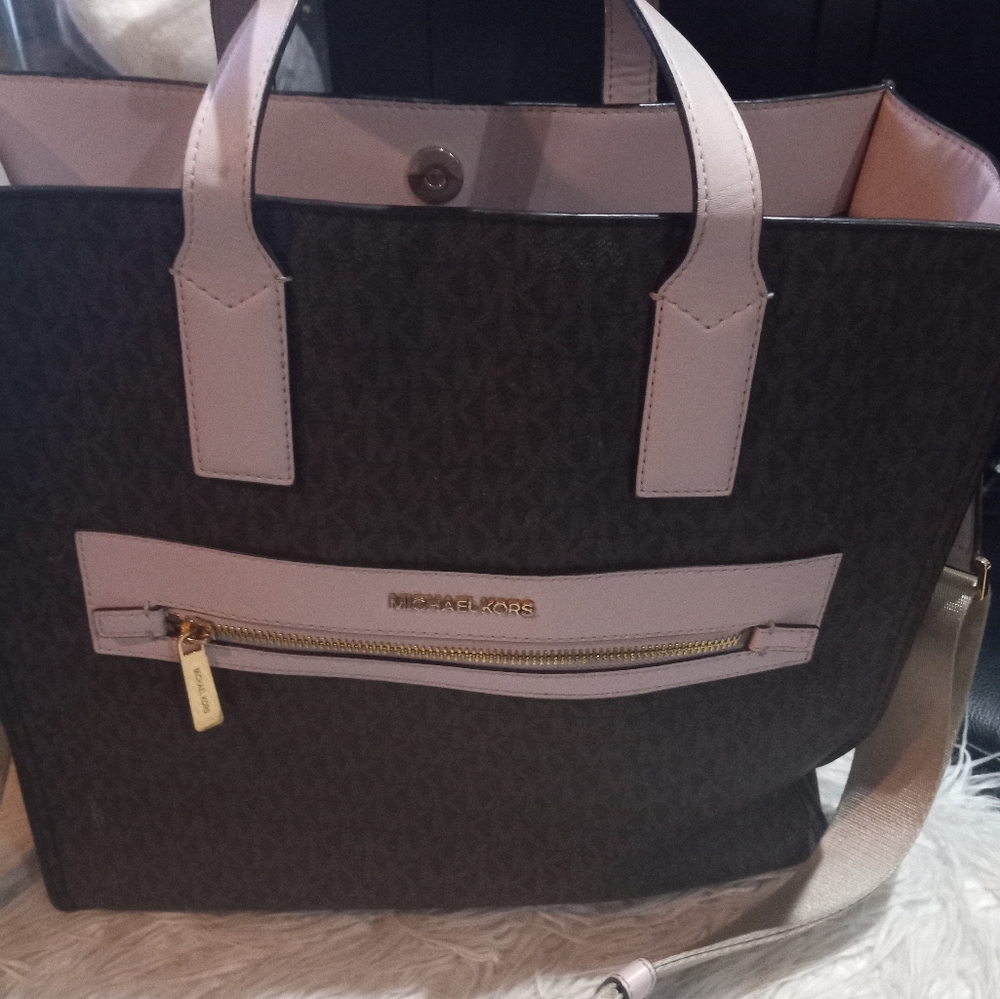 Michael Kors Tote